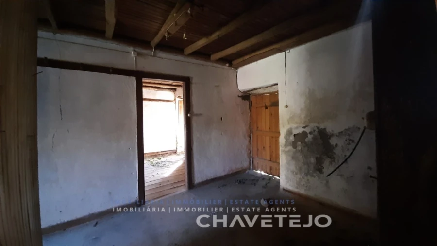 Moradia T4 para Venda em Pussos São Pedro Foto 12