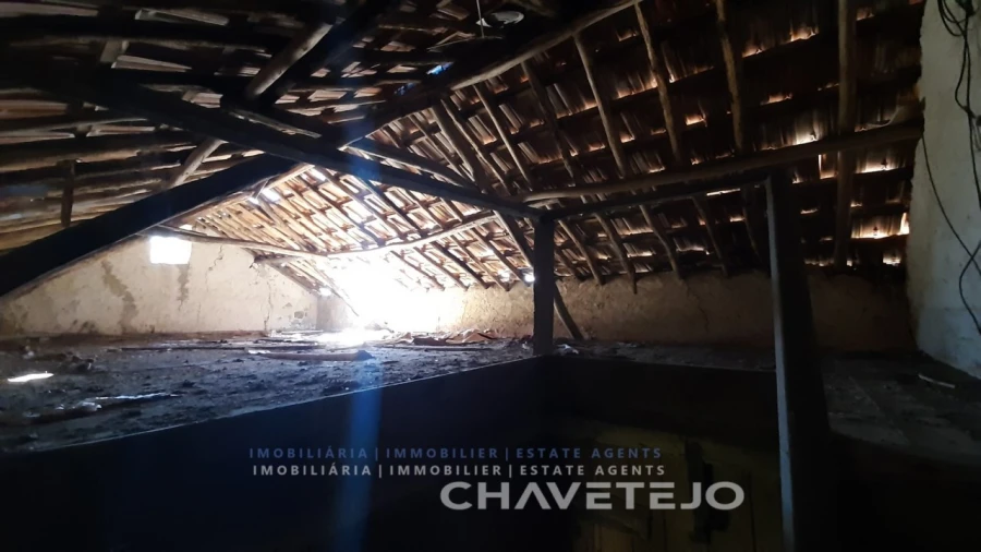 Moradia T4 para Venda em Pussos São Pedro Foto 13