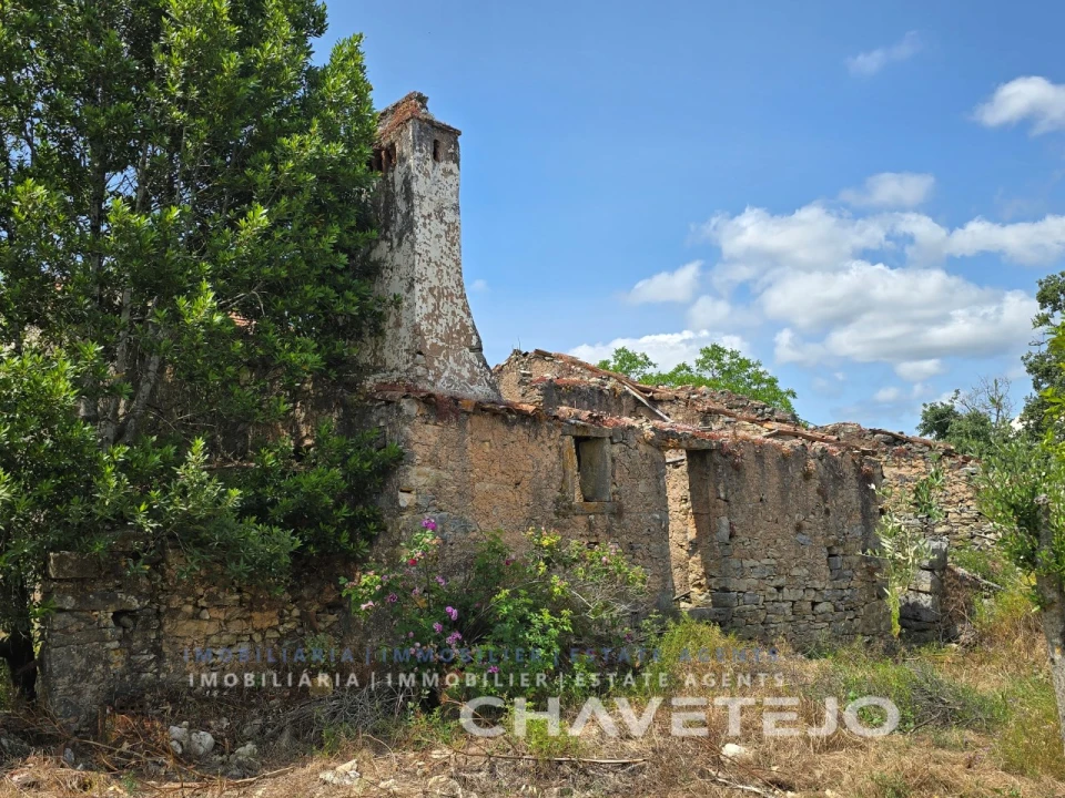Moradia T2 para Venda em Areias e Pias Foto 6