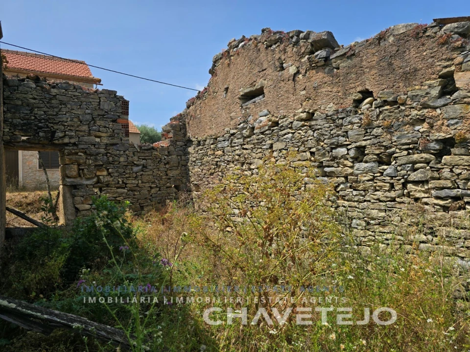 Moradia T2 para Venda em Areias e Pias Foto 30