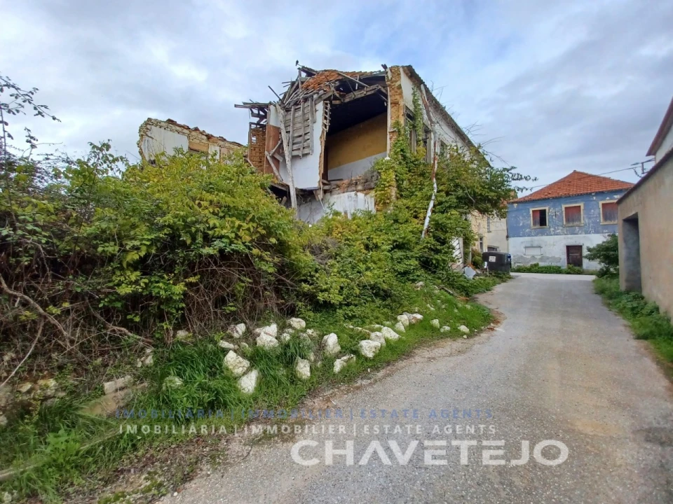Prédio para Venda em Madalena e Beselga Foto 4