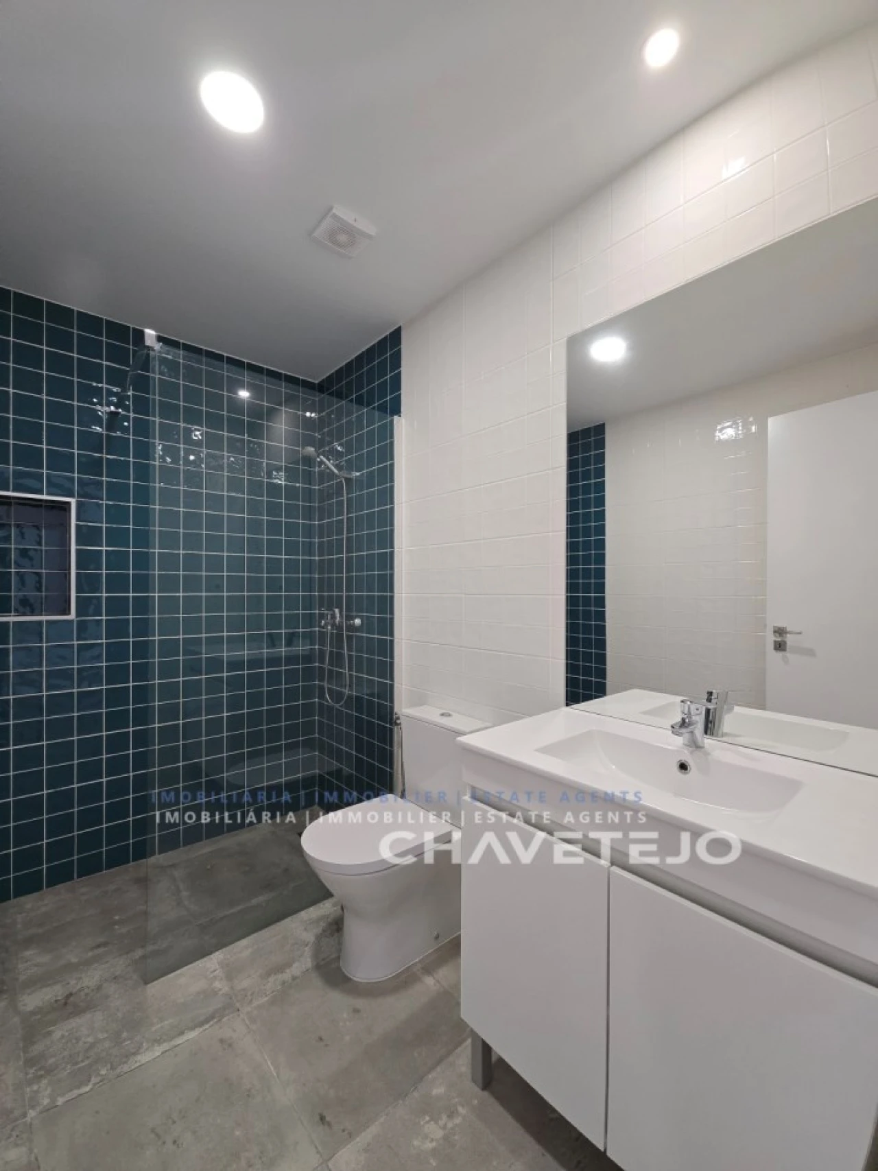 Moradia T2 para Venda em Carregueiros Foto 8