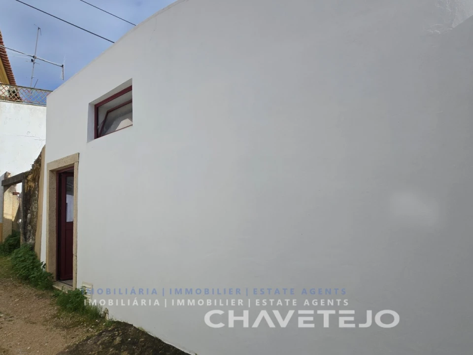 Moradia T2 para Venda em Carregueiros Foto 25