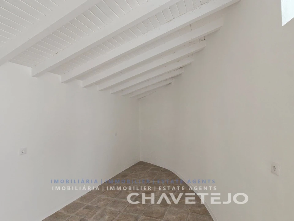 Moradia T2 para Venda em Carregueiros Foto 26