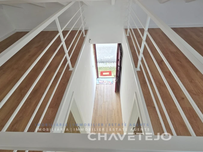 Moradia T2 para Venda em Carregueiros Foto 17