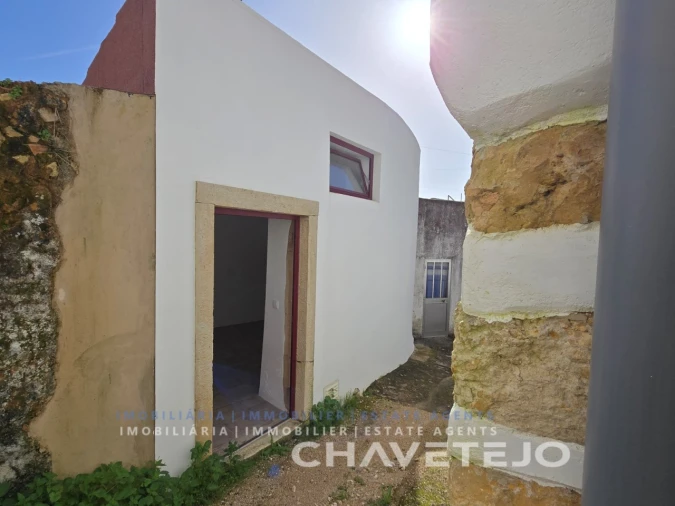 Moradia T2 para Venda em Carregueiros Foto 22