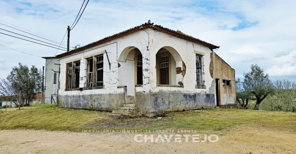 Moradia T2 para Venda em Serra e Junceira Foto 7