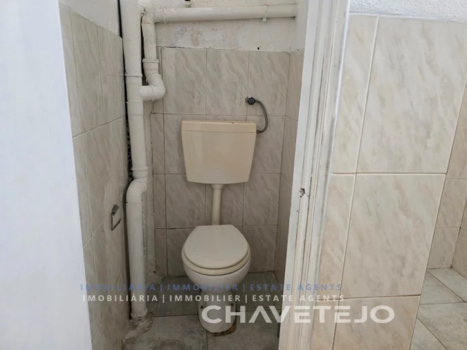 Armazém para Arrendamento em São João Baptista e Santa Maria dos Olivais Foto 6