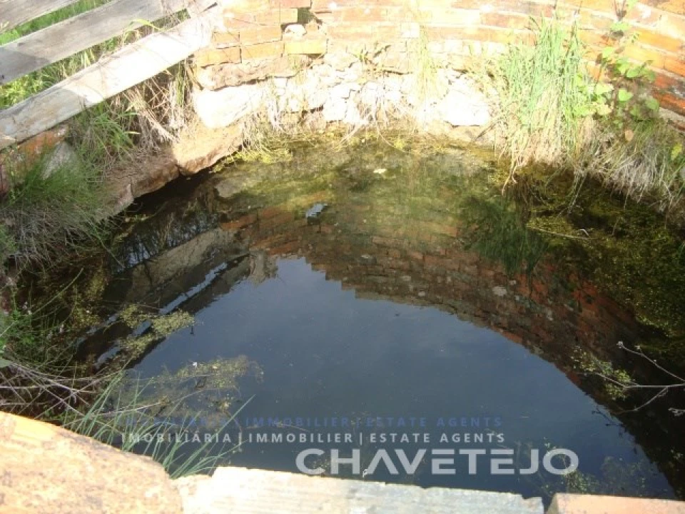 Moradia T2 para Venda em Casais e Alviobeira Foto 15