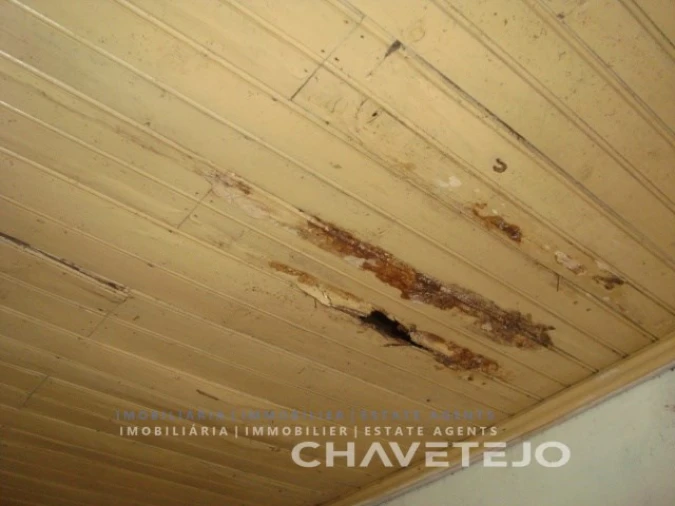 Moradia T2 para Venda em Casais e Alviobeira Foto 4