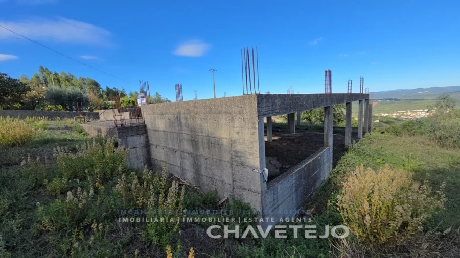 Terreno para Venda em Serra e Junceira Foto 7