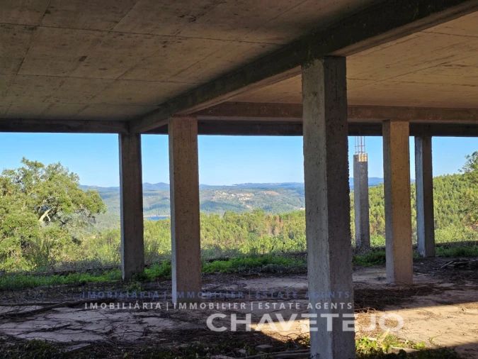 Terreno para Venda em Serra e Junceira Foto 13