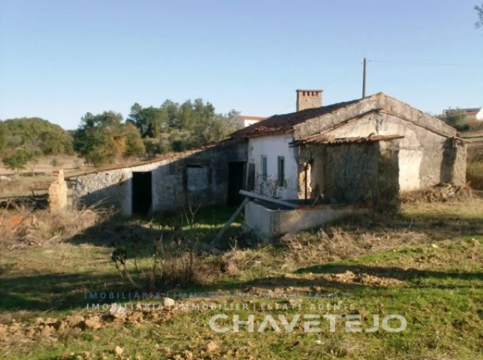 Moradia T2 para Venda em São Pedro de Tomar Foto 4