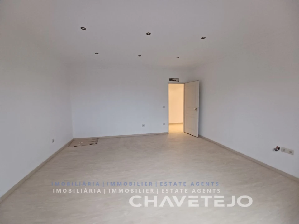 Moradia T3 para Venda em Além da Ribeira e Pedreira Foto 38