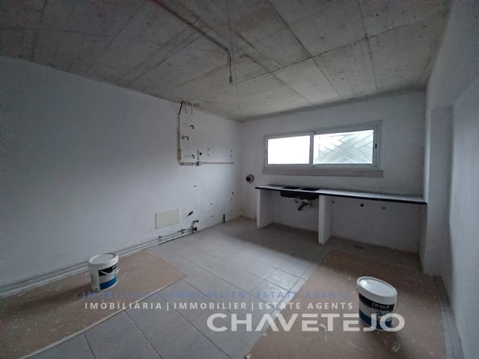 Moradia T3 para Venda em Além da Ribeira e Pedreira Foto 44