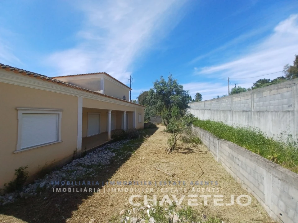 Moradia T3 para Venda em Além da Ribeira e Pedreira Foto 52