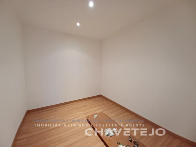 Moradia T3 para Venda em Além da Ribeira e Pedreira Foto 32