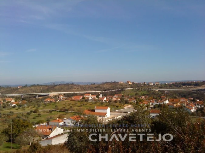 Terreno para Venda em Carregueiros Foto 1
