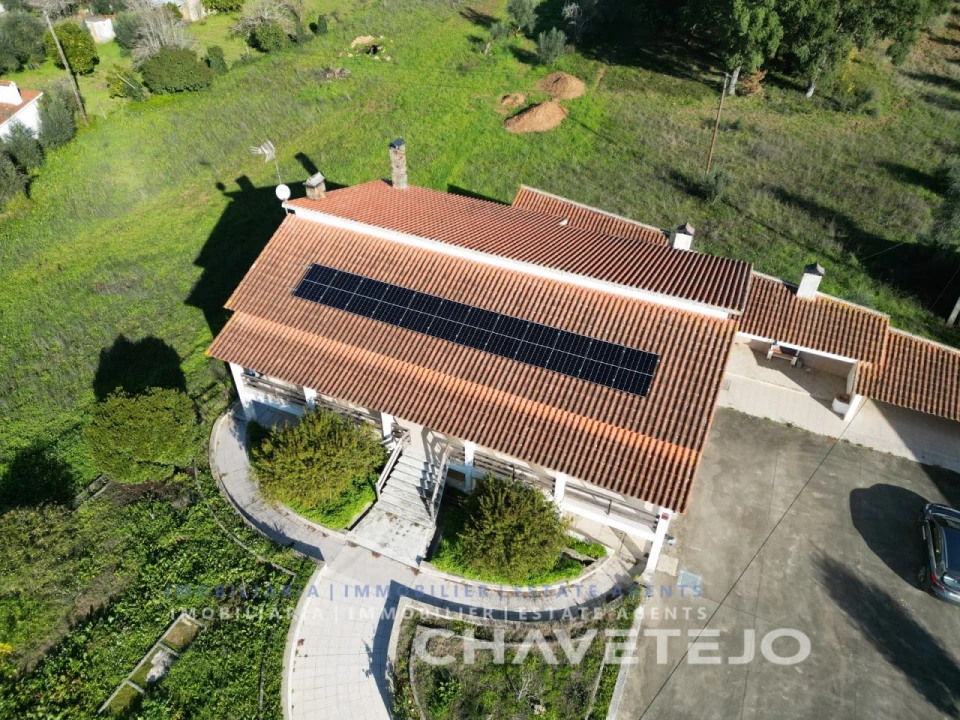 Moradia T4 para Venda em Areias e Pias Foto 2