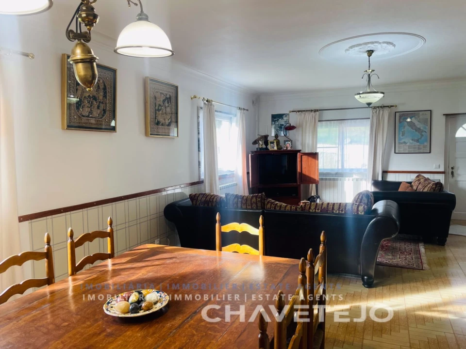 Moradia T4 para Venda em Pussos São Pedro Foto 16