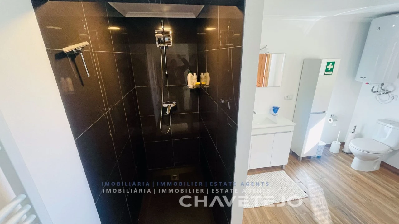 Moradia T4 para Venda em Pussos São Pedro Foto 40