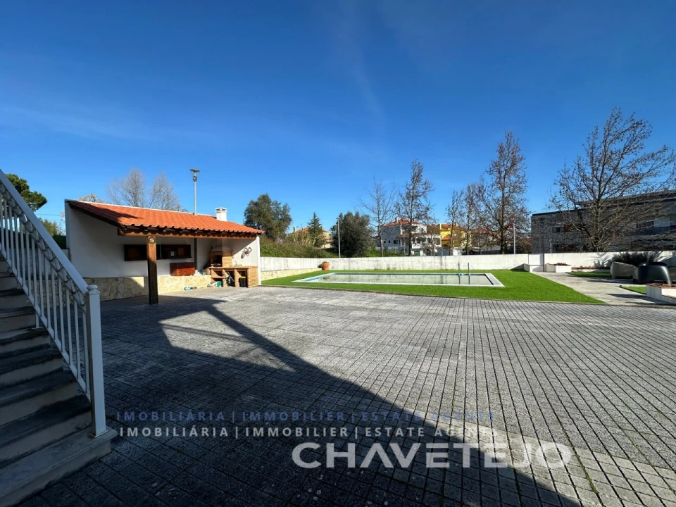 Moradia T4 para Venda em São João Baptista e Santa Maria dos Olivais Foto 5