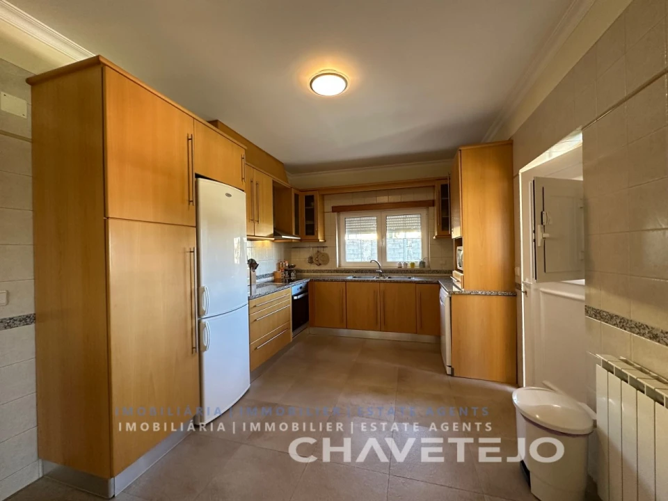 Moradia T4 para Venda em São João Baptista e Santa Maria dos Olivais Foto 13