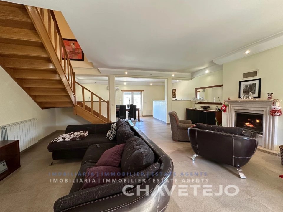 Moradia T4 para Venda em São João Baptista e Santa Maria dos Olivais Foto 15