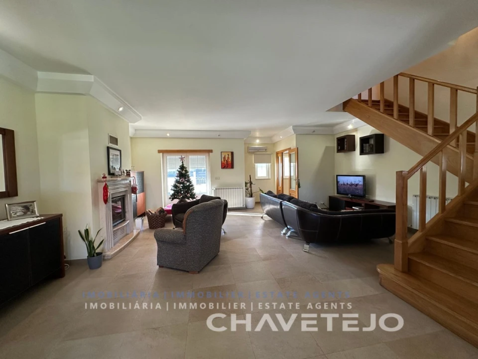 Moradia T4 para Venda em São João Baptista e Santa Maria dos Olivais Foto 24