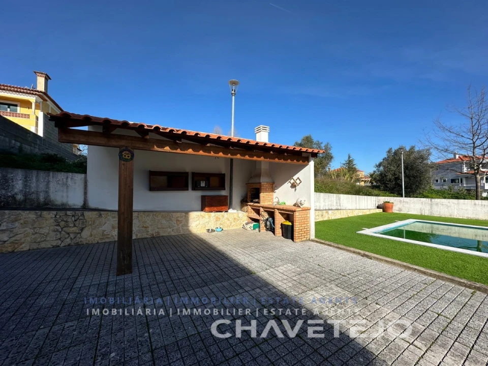 Moradia T4 para Venda em São João Baptista e Santa Maria dos Olivais Foto 56