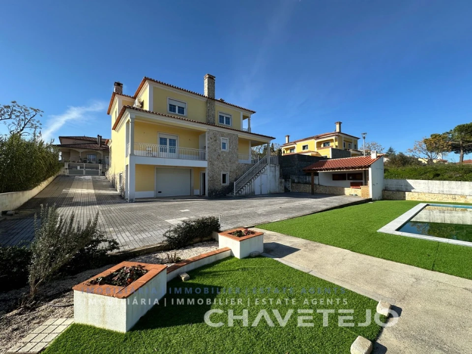 Moradia T4 para Venda em São João Baptista e Santa Maria dos Olivais Foto 2