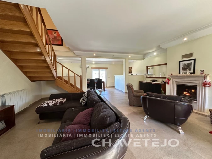 Moradia T4 para Venda em São João Baptista e Santa Maria dos Olivais Foto 15