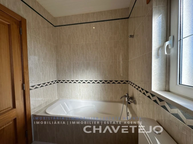 Moradia T4 para Venda em São João Baptista e Santa Maria dos Olivais Foto 45