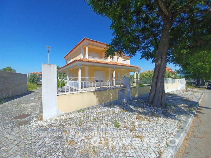 Moradia T4 para Venda em São João Baptista e Santa Maria dos Olivais Foto 66