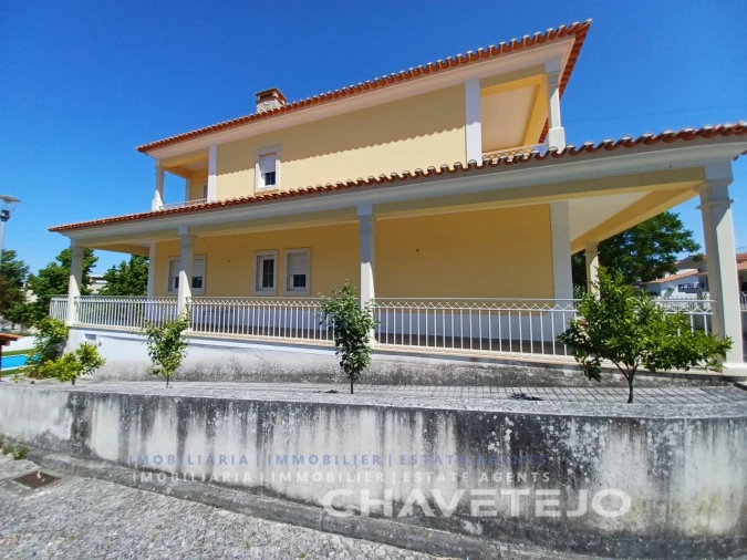 Moradia T4 para Venda em São João Baptista e Santa Maria dos Olivais Foto 67