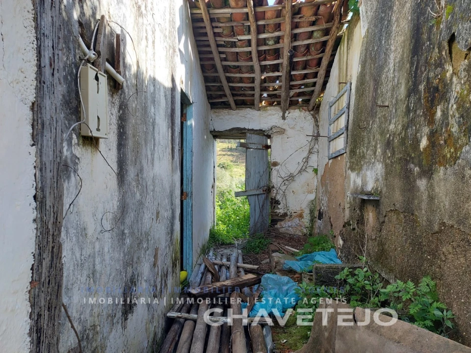 Moradia T4 para Venda em Serra e Junceira Foto 2