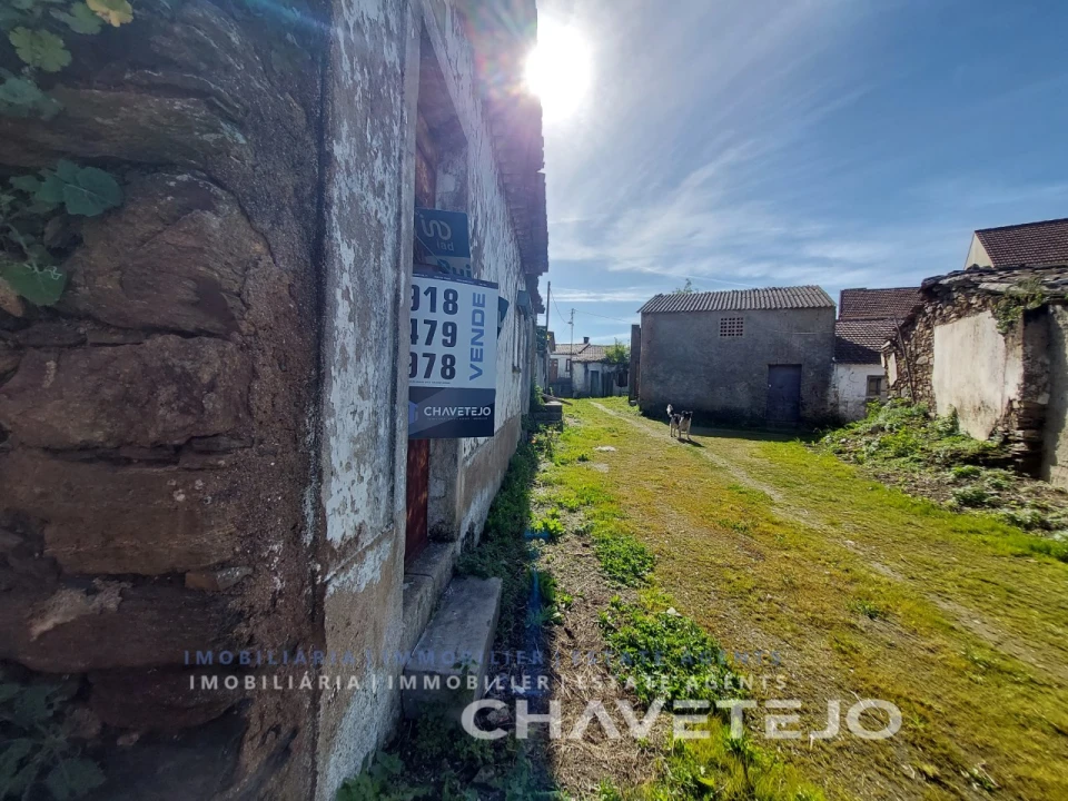 Moradia T4 para Venda em Serra e Junceira Foto 6