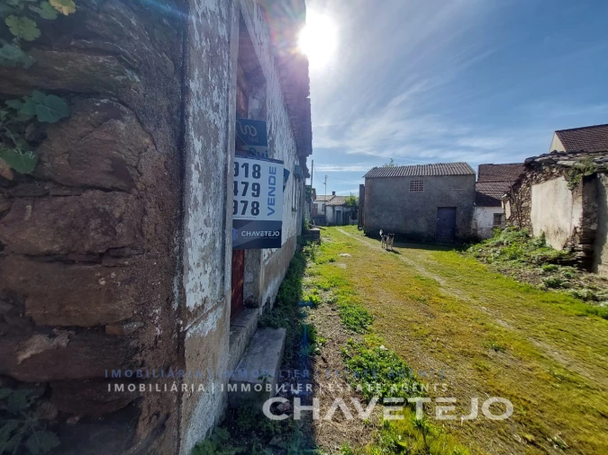 Moradia T4 para Venda em Serra e Junceira Foto 6