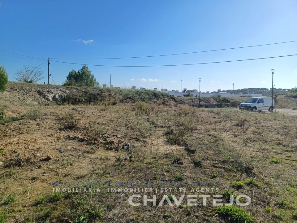 Terreno para Venda em São João Baptista e Santa Maria dos Olivais Foto 4
