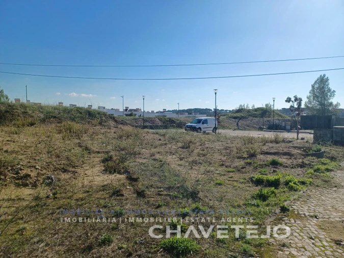 Terreno para Venda em São João Baptista e Santa Maria dos Olivais Foto 3