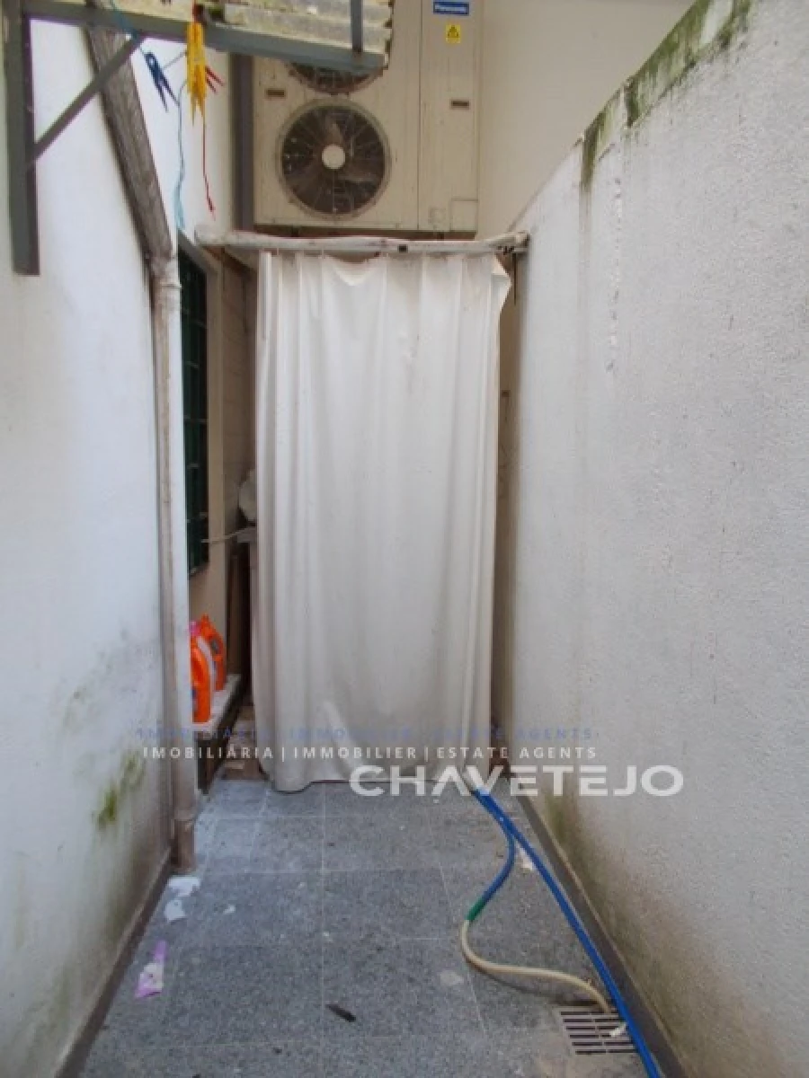 Loja para Venda em São João Baptista e Santa Maria dos Olivais Foto 5