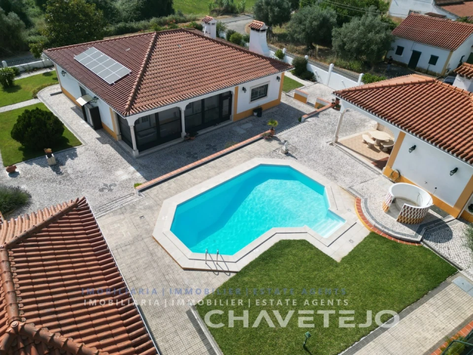 Moradia T3 para Venda em São Pedro de Tomar Foto 2