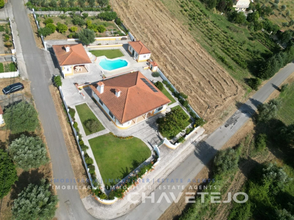 Moradia T3 para Venda em São Pedro de Tomar Foto 111