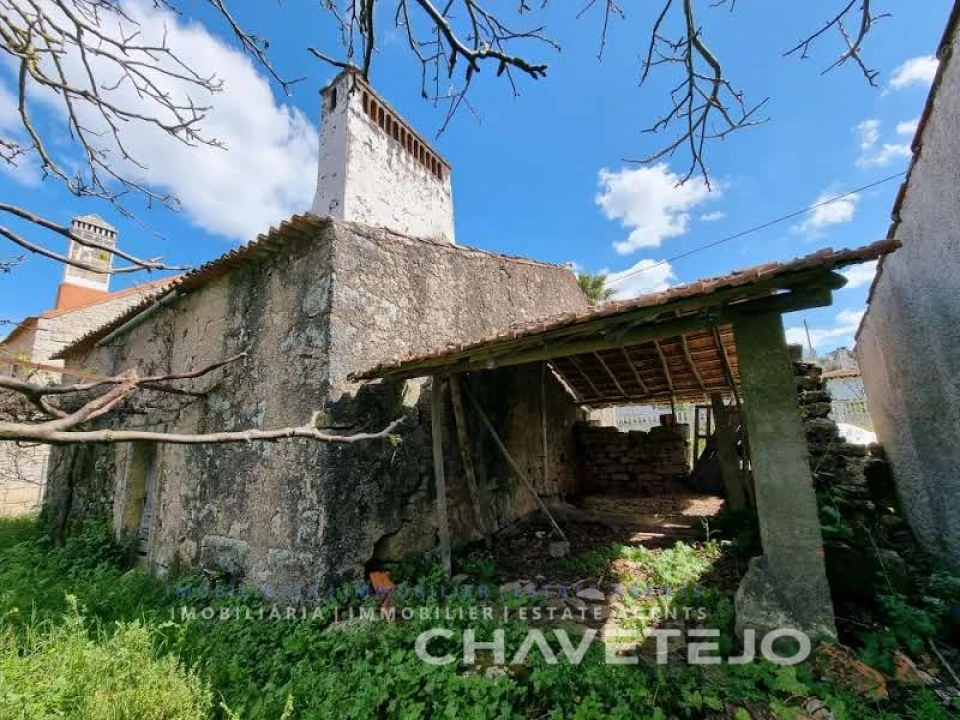 Moradia T1 para Venda em Areias e Pias Foto 3