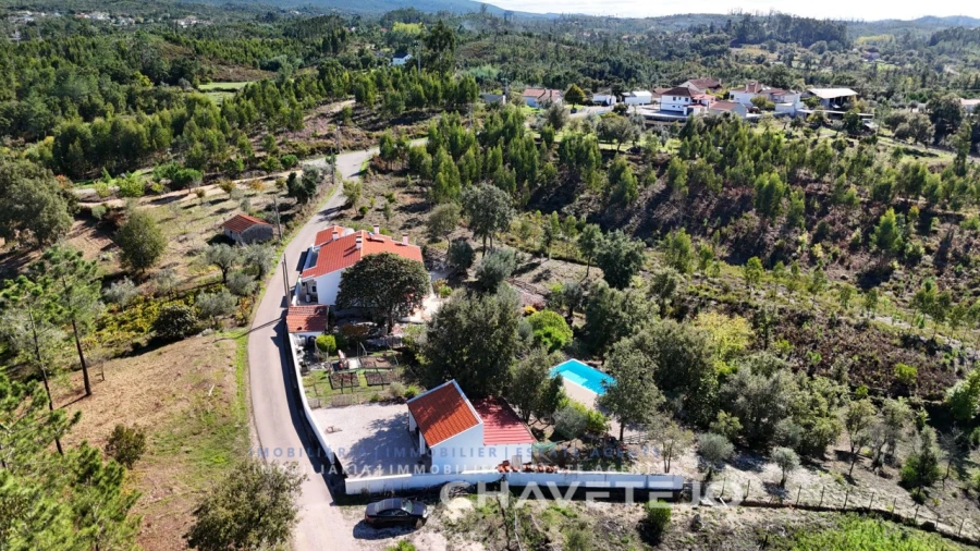 Moradia T3 para Venda em Pousaflores Foto 53