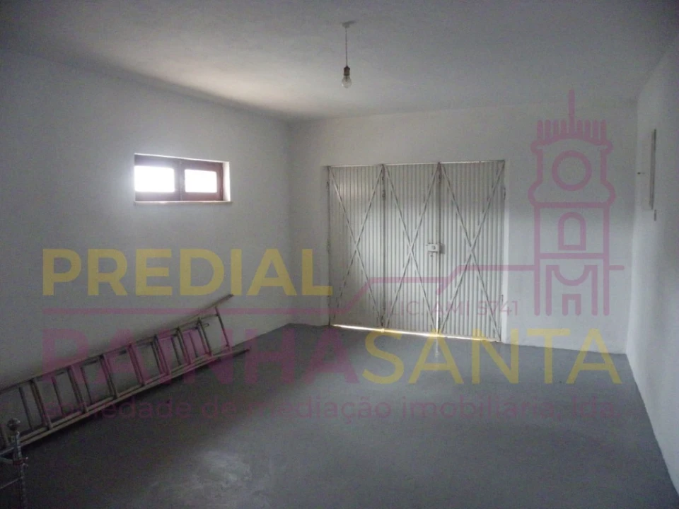 Moradia T3 para Venda em Almalagues Foto 13