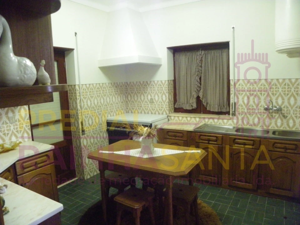 Moradia T3 para Venda em Almalagues Foto 6