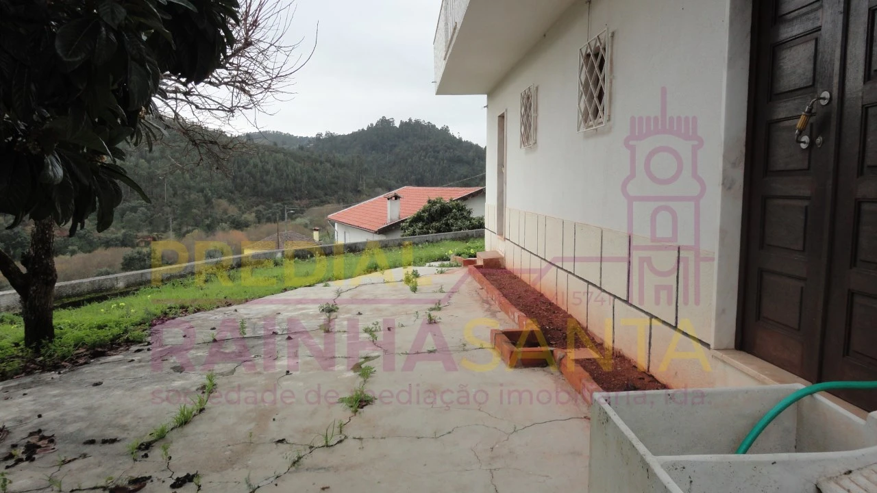 Moradia T3 para Venda em Almalagues Foto 2