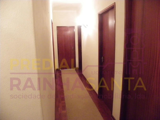 Moradia T3 para Venda em Almalagues Foto 5