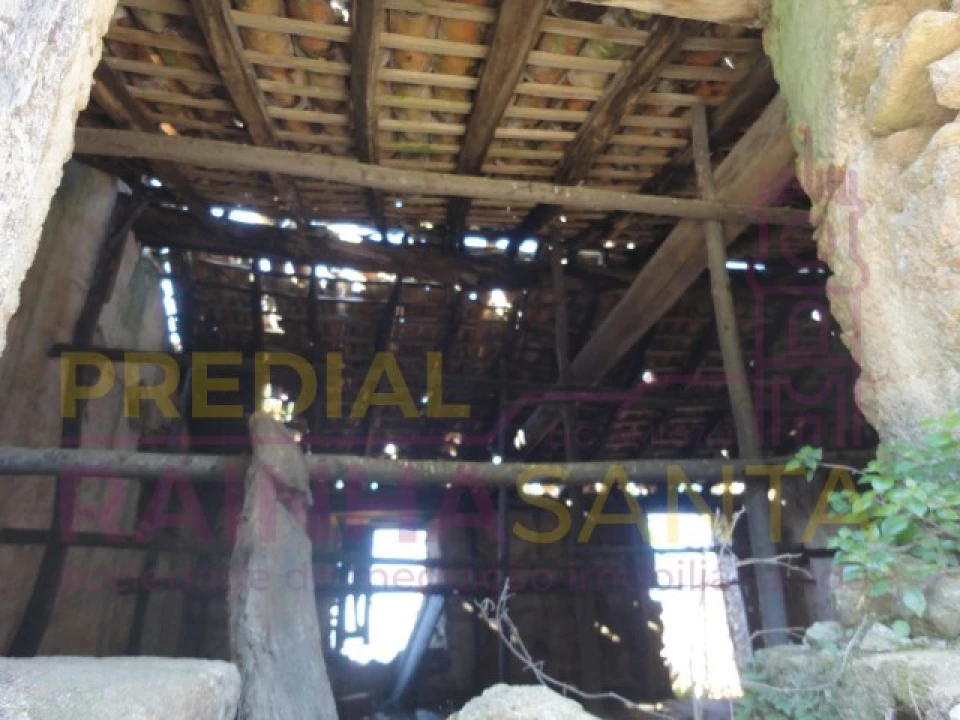 Moradia T3 para Venda em Miranda do Corvo Foto 8